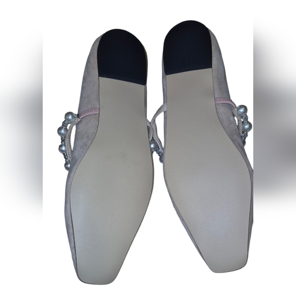 Elegant Beige Women's Shoes with Pearl Detailing - Picture 7 of 14